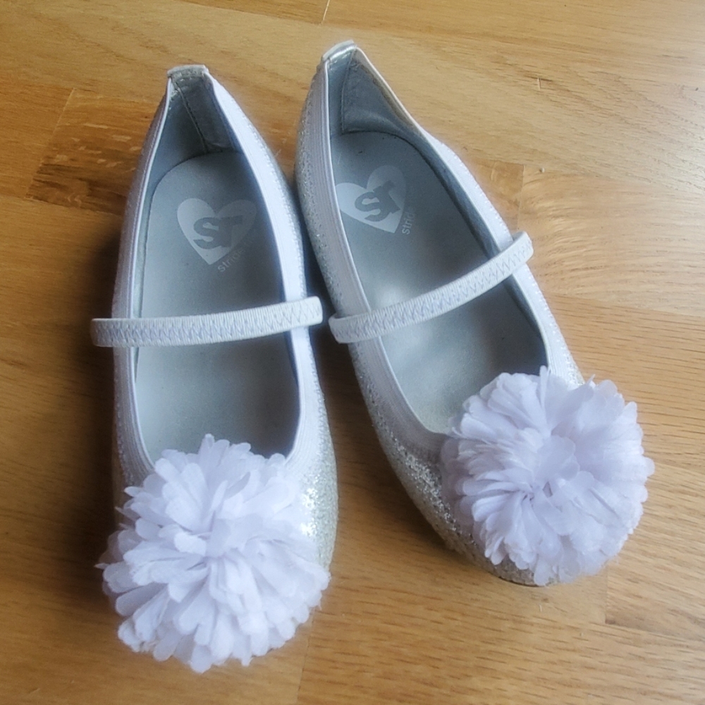Stride Rite White Buffy sequin flats, girl sz 10